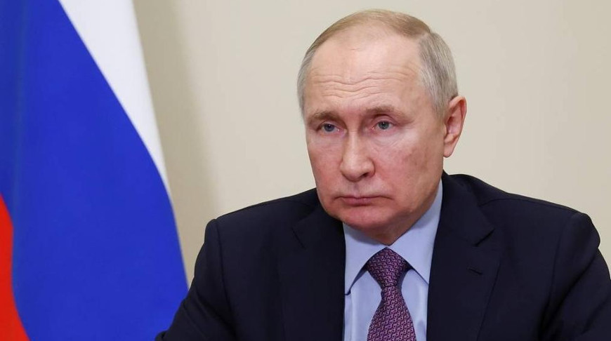 Владимир Путин посетил Мариуполь, прибыв туда на вертолете