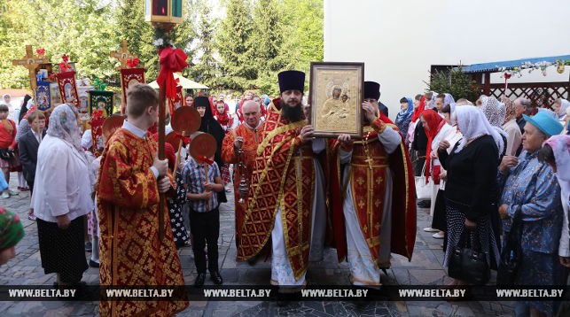 Копию иконы "Алтарница" со святой горы Афон принесли в дар гродненскому монастырю