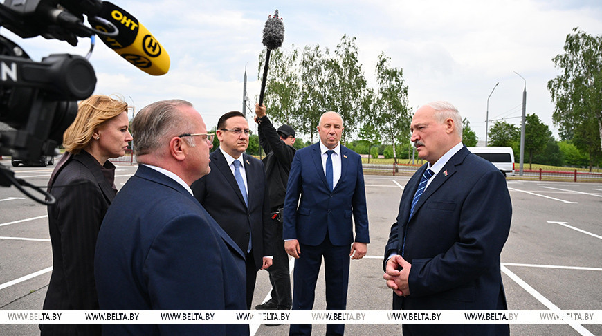 "Как у генерала может быть непорядок?" Александр Лукашенко начал поездку в Гродно с принципиального разговора