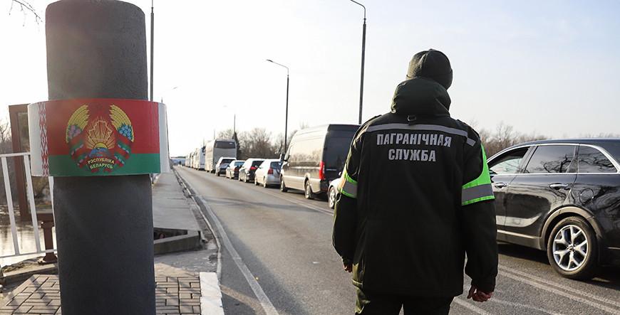 ГТК: литовская сторона наполовину использует возможности пограничных пунктов пропуска