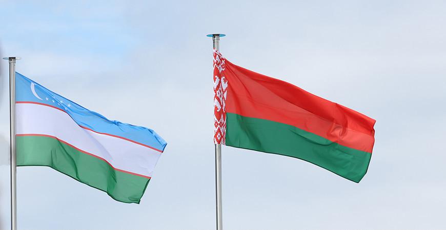Президенты Беларуси и Узбекистана Александр Лукашенко и Шавкат Мирзиёев проводят встречу