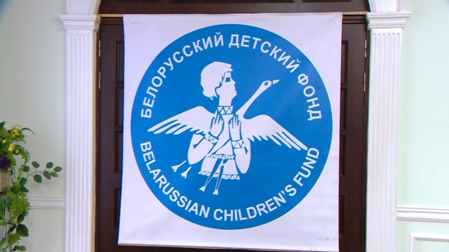 Школьники из Лидского района стали стипендиатами «Белорусского детского фонда»