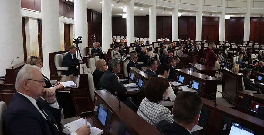 Взносы в ФСЗН изменятся для самозанятых и ИП 