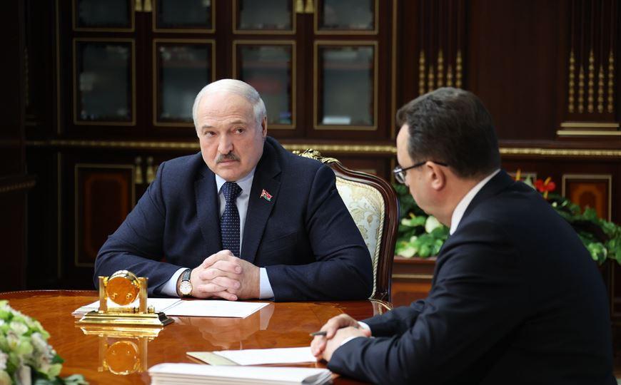 Дело задержанных ортопедов обсудили у Александра Лукашенко. Глава Минздрава предложил взять их на поруки