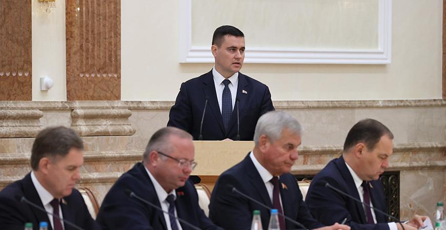 Андрей Иванец предложил новшества по вступительной кампании