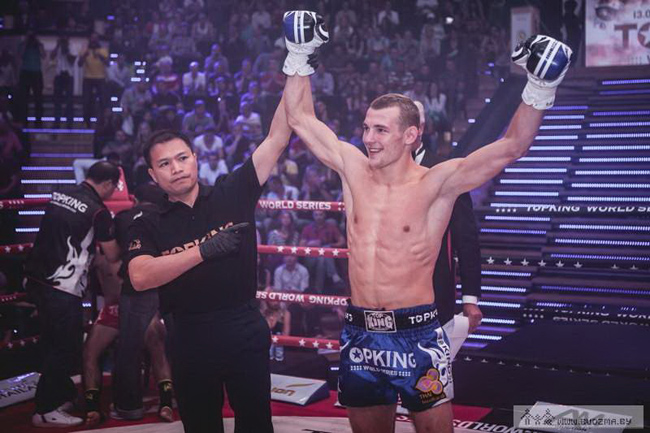Гродненский боец Дмитрий Варец стал чемпионом Европы по тайскому боксу