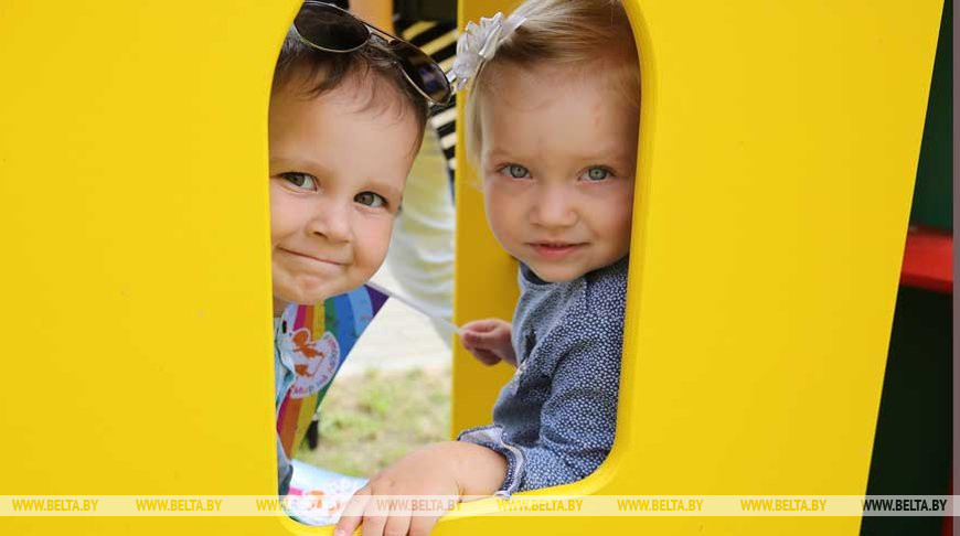 Размер детских пособий вырастет с 1 ноября