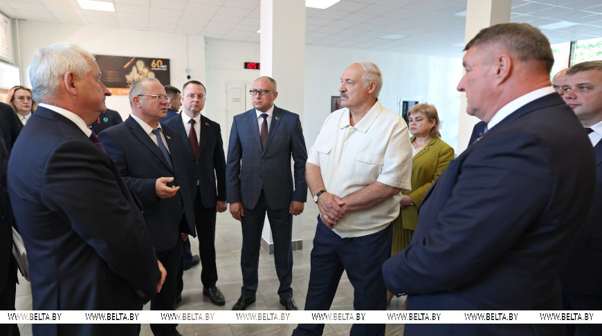 "Можем конкурировать". Александр Лукашенко ставит задачу активнее осваивать рынок светодиодных ламп "Можем конкурировать". Александр Лукашенко ставит задачу активнее осваивать рынок светодиодных ламп