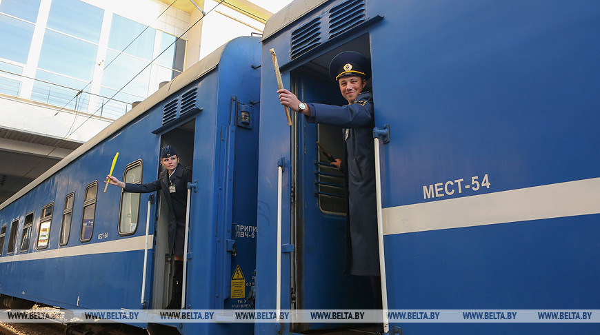 Посольство Беларуси в РФ отрабатывает алгоритм доставки граждан домой железнодорожным и автотранспортом