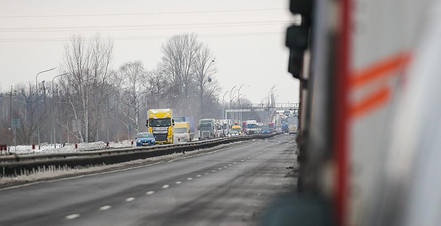 ГПК: в очередях на границе с ЕС скопилось более 3 тыс. фур