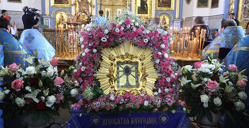 Православные верующие празднуют явление Жировичской иконы Божией Матери