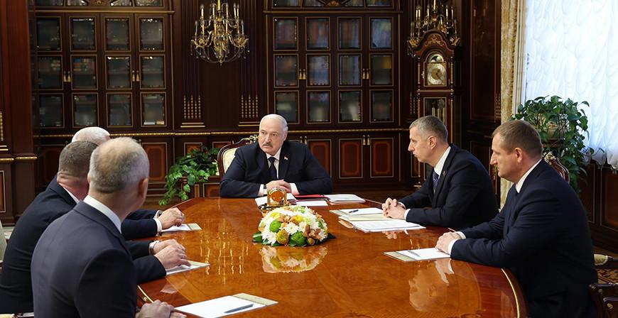 Руководители министерств, местной вертикали, предприятий. Александр Лукашенко принял кадровые решения