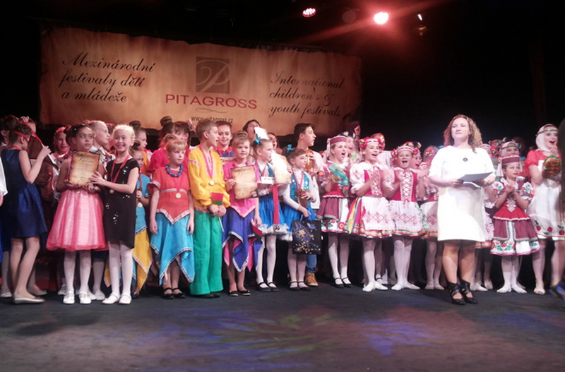 З узнагародамі вярнуліся з міжнароднага конкурсу смаргонскія школьнікі