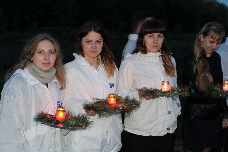 Молодежь Гродно почтила память погибших в первый день Великой Отечественной войны