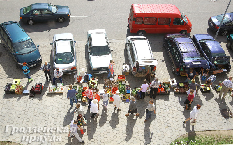Корреспондент "ГП" отправился в рейд по местам стихийной торговли