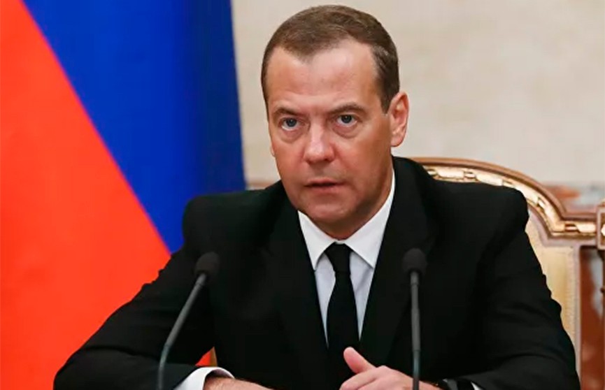 Правительство России ушло в отставку