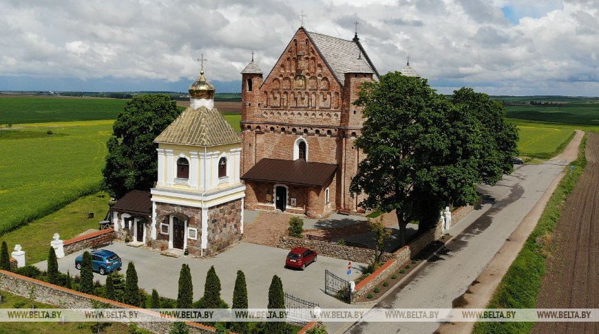ФОТОФАКТ: Церковь Святого Михаила в деревне Сынковичи