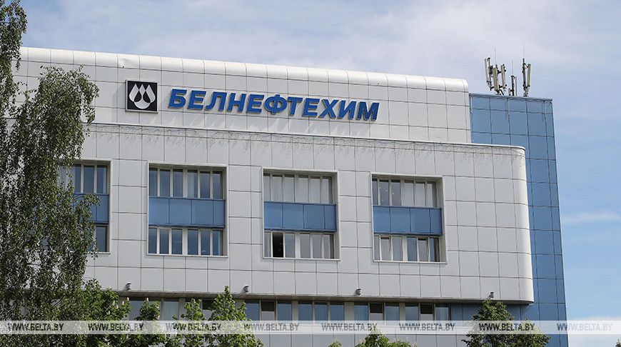 "Белнефтехим" ожидает прибытия первой американской нефти на "Нафтан" 11 июня