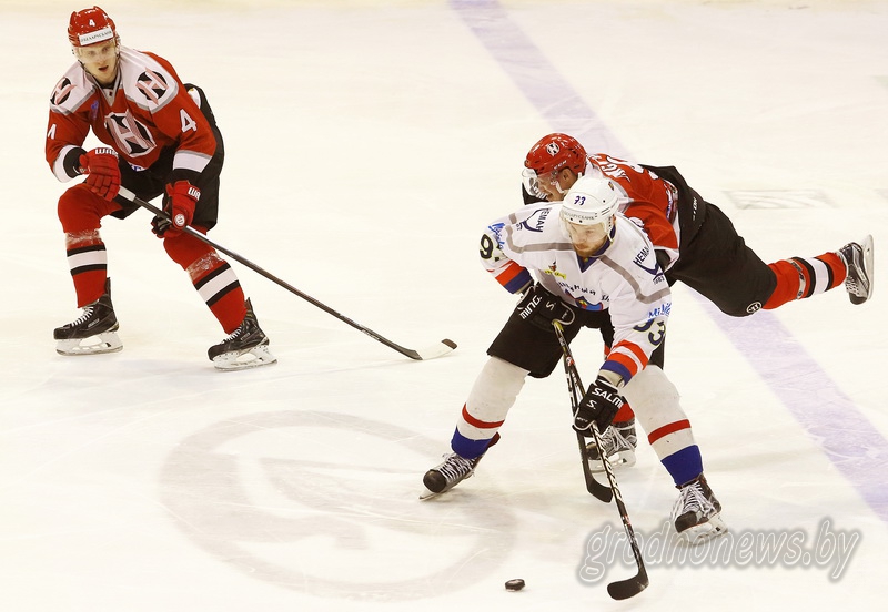  "Неман" одержал вторую победу в серии 1/4 финала чемпионата страны по хоккею 