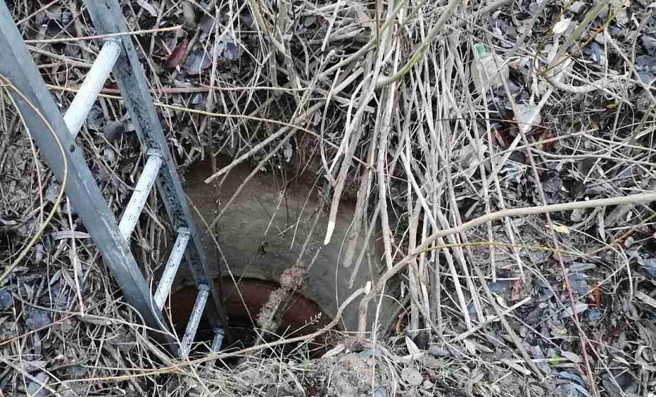 В Гродно ребенок провалился в колодец для сточных вод