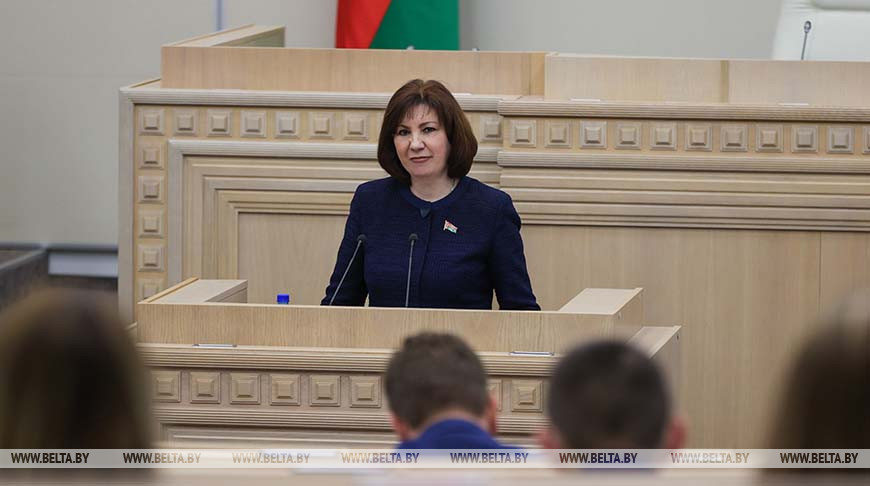 Наталья Кочанова встретилась с участниками Белорусско-российского молодежного форума