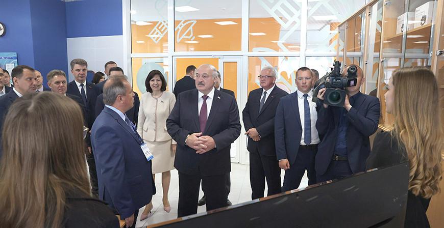 Александр Лукашенко учащимся национального технопарка: вы молодцы, вы наше будущее