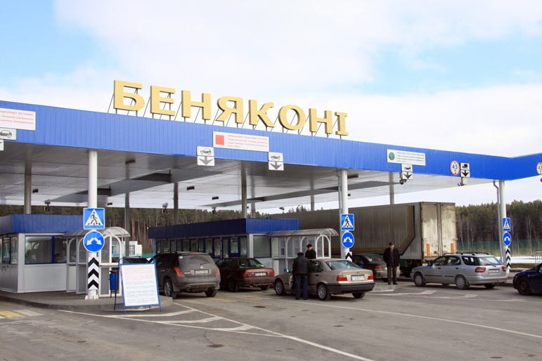 В пункте пропуска "Бенякони" возможно затруднено движение транспорта