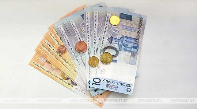 Минтруда прогнозирует темп роста реальной зарплаты в 2019 году на уровне 103,8%