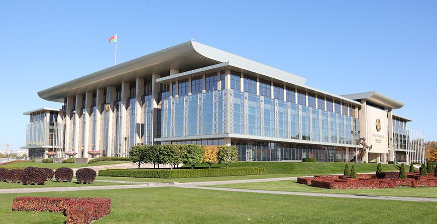 "Мы привержены безопасности и миру". Александр Лукашенко встретился с гендиректором МАГАТЭ