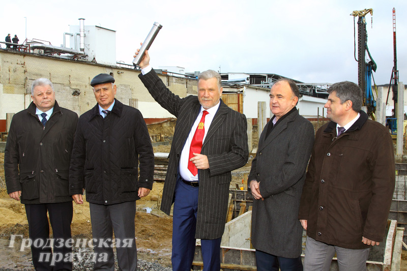 На Гродненском мясокомбинате началось строительство нового цеха по производству сырокопченых изделий