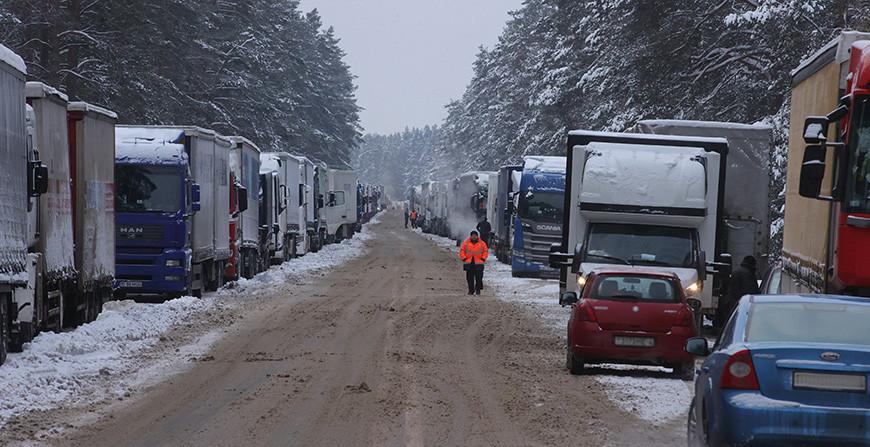 Наибольшее скопление грузовиков фиксируется на въезд в Литву