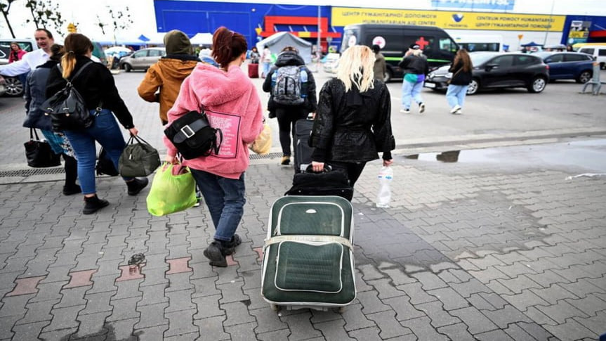 В Польше закрывают центры для украинцев