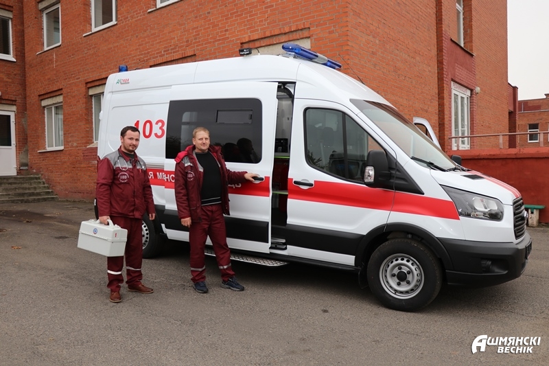 Автопарк Ошмянской ЦРБ пополнился новым специальным автомобилем скорой медицинской помощи