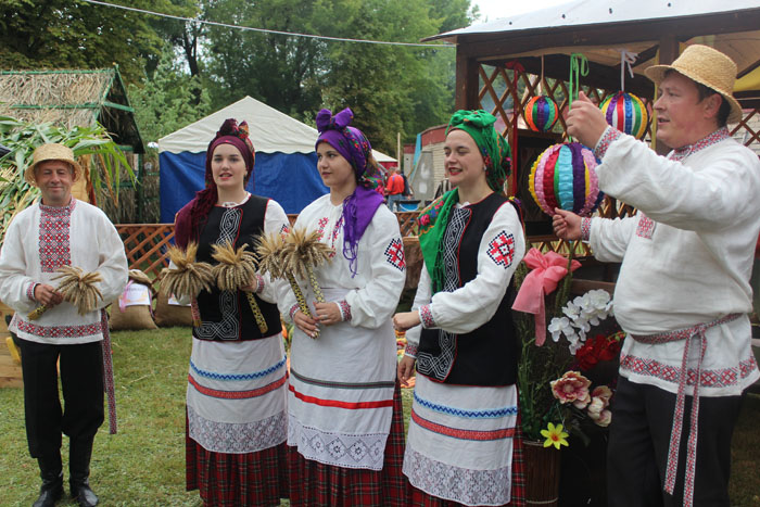 Чествование лучших и искренние поздравления. Как прошли  "Дажынкі-2020" и День города в Мостах