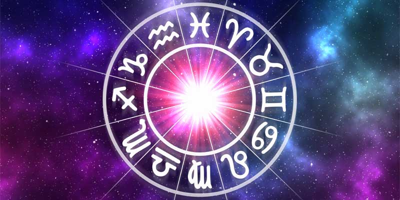 Гороскоп на май. Кого ждут важные решения,  радостные события и новая работа?
