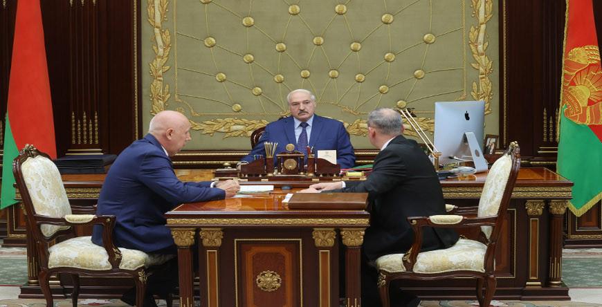 Александр Лукашенко требует обеспечить нормальное функционирование транспортной отрасли, несмотря на санкции