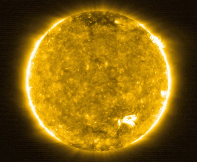 Видеофакт: зонд NASA снял Солнце с рекордно близкого расстояния