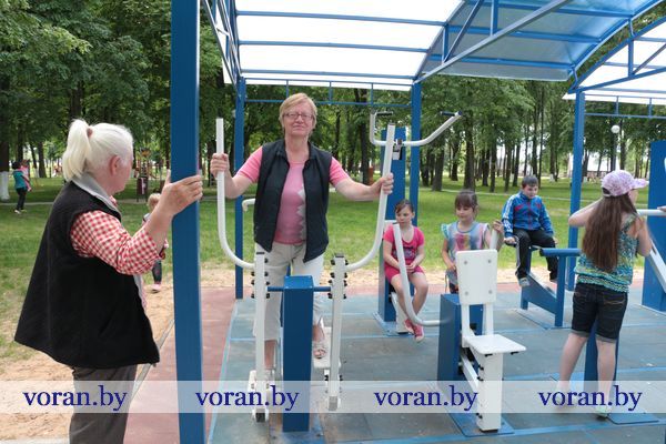 Фитнес под открытым небом: уличные тренажеры в Вороново пользуются популярностью