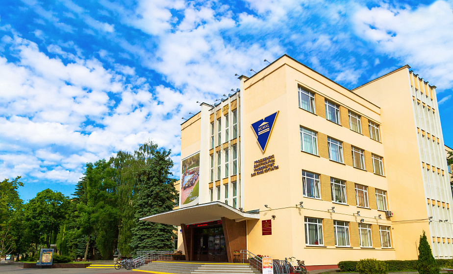В этом году вузы Беларуси планируют принять почти 55 тысяч абитуриентов