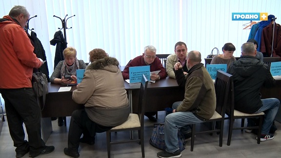 Девять предприятий Гродно предложили рабочие места людям с ограниченными возможностями на ярмарке вакансий 