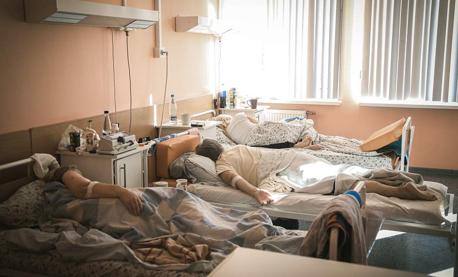 Количество лежащих в отделениях реанимации вакцинированных людей в среднем по республике составляет 0,47%