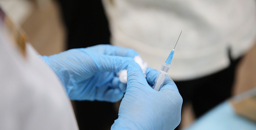 Приложение "Путешествую без COVID-19" дополнили статусом о вакцинации в Беларуси