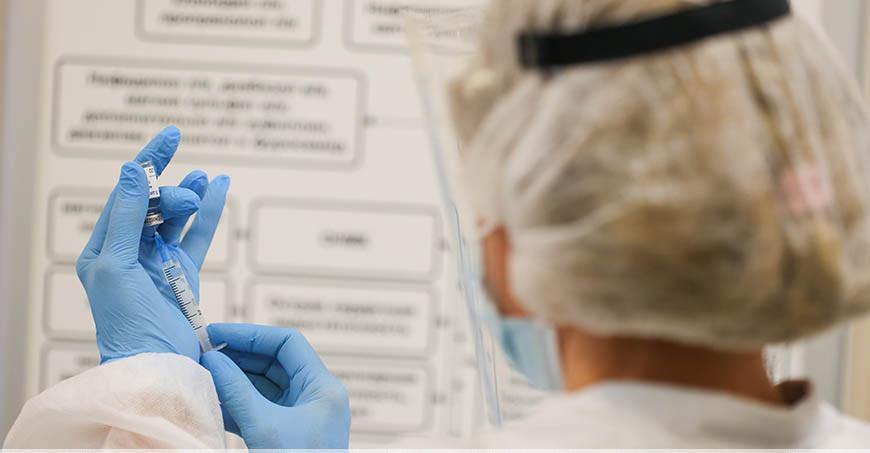 В Сингапуре вводят обязательную вакцинацию от коронавируса