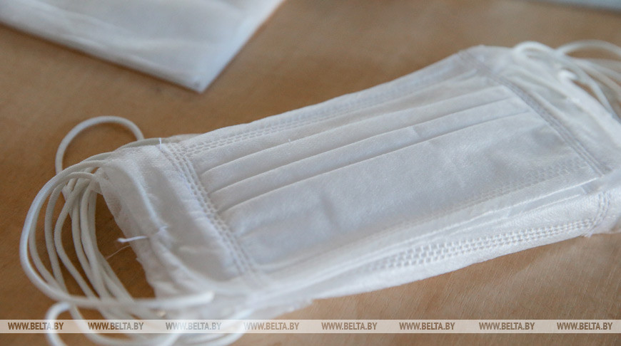 "Беллегпром" планирует в мае экспортировать защитные маски в Россию и Германию