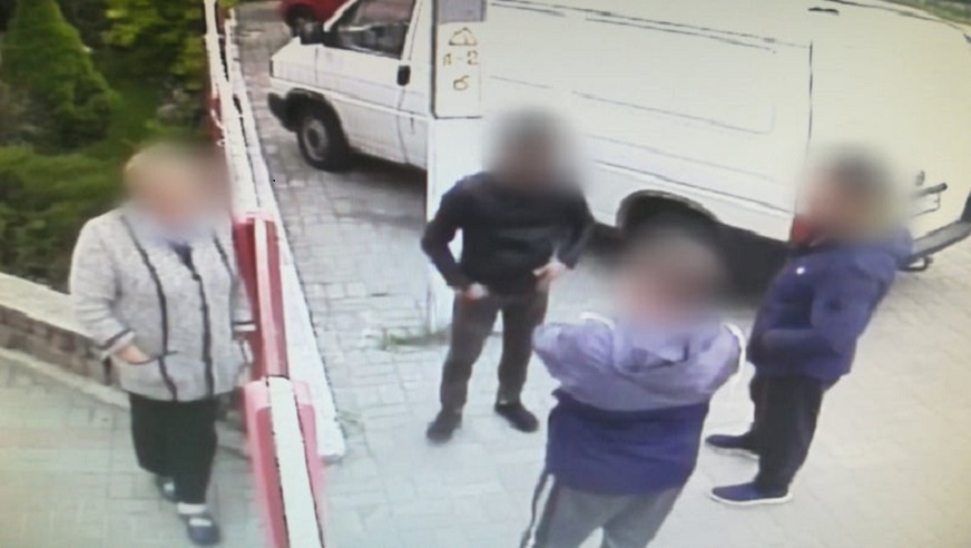 В Ошмянах мужчины вымогали деньги с угрозой применения насилия