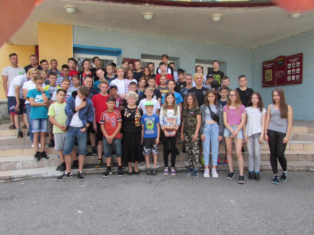IMG-1389dba0d9fb31684fd850596f0fa414-V.jpg