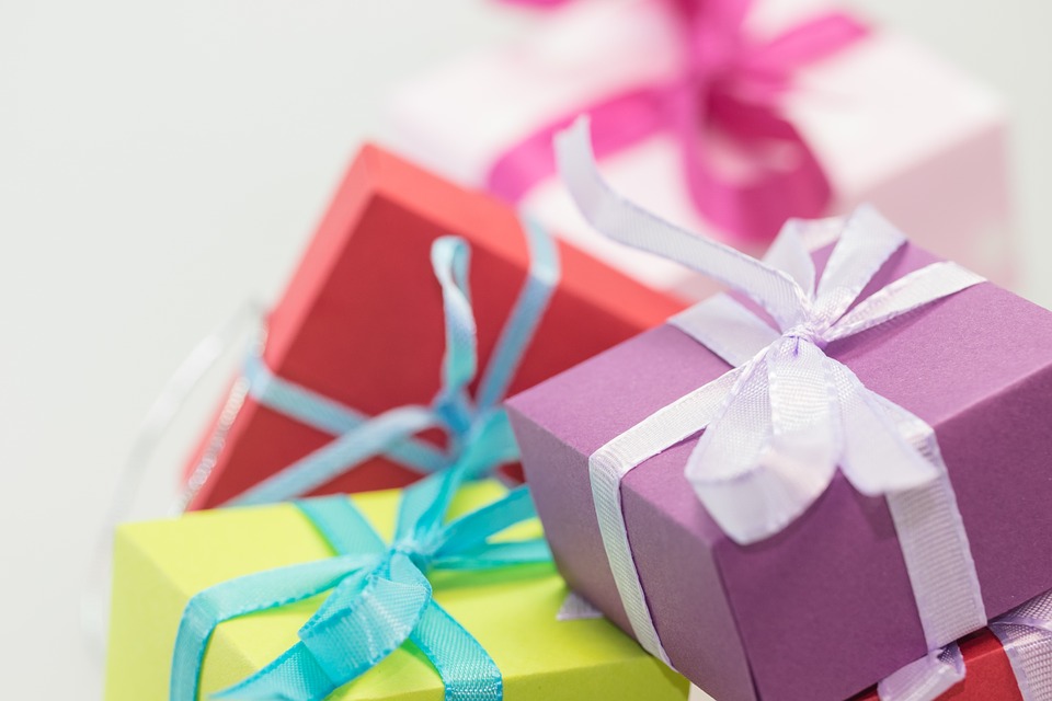 gifts-570821_960_720.jpg