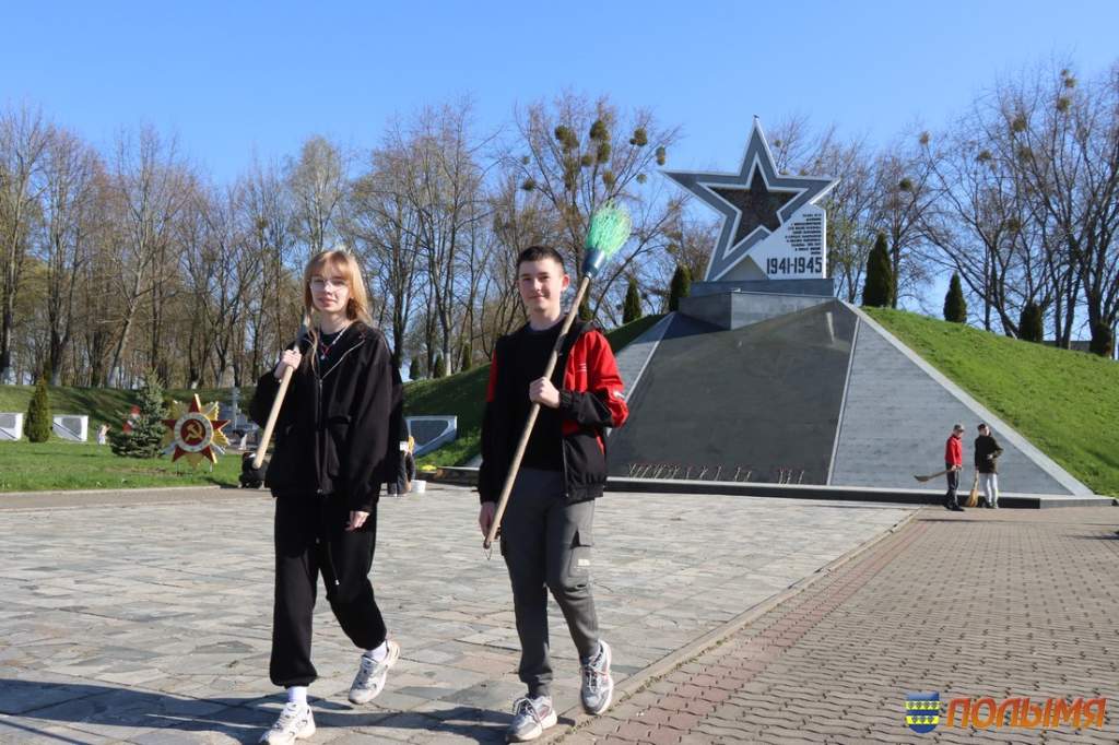 Субботник_Кореличи_Шатуев009.jpg