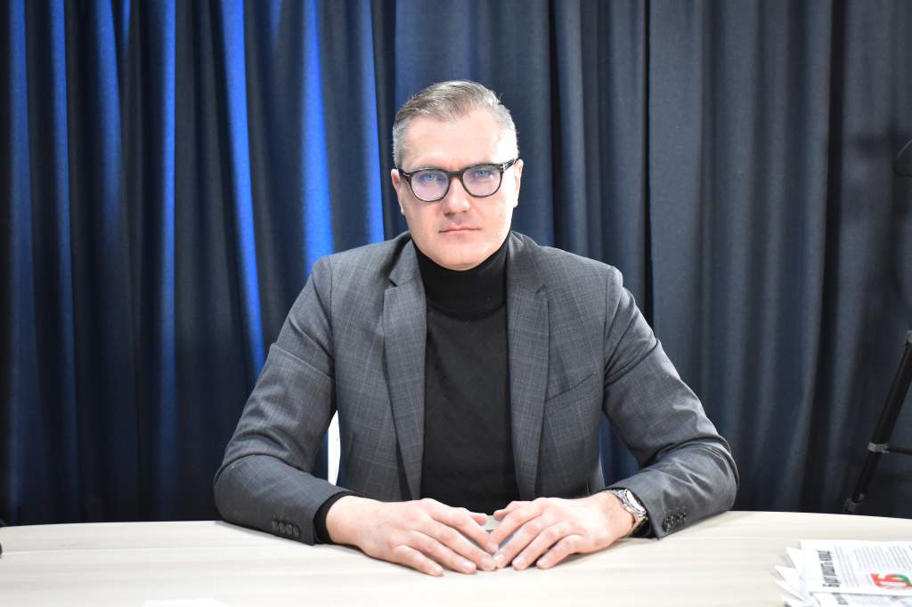 Политолог Гигин11-10-02-2022.JPG