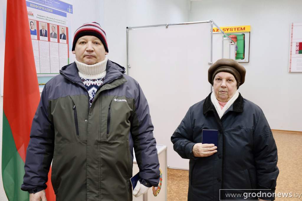 мать и сын.jpeg